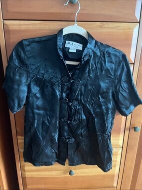 Pearl River Asian  style black top, size 6, 100% rayon, dry clean only